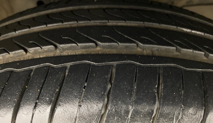 2016 Honda City SV MT PETROL, Petrol, Manual, 71,841 km, Right Front Tyre Tread