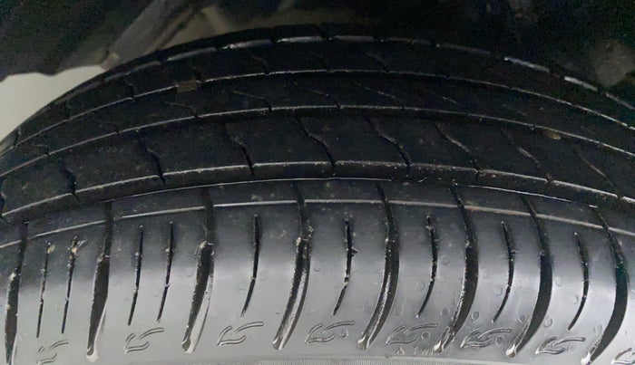 2021 Maruti Vitara Brezza LXI, Petrol, Manual, 5,091 km, Left Front Tyre Tread