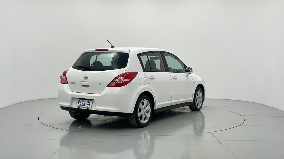 Right Back Diagonal (45- Degree) View