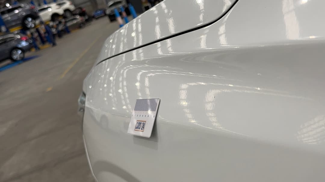 Quarter Panel Front LHS Guard Dent