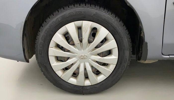 2014 Toyota Etios G, Petrol, Manual, 71,717 km, Left Front Wheel