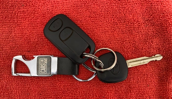 2014 Toyota Etios G, Petrol, Manual, 71,717 km, Key Close Up