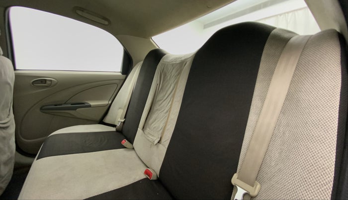 2014 Toyota Etios G, Petrol, Manual, 71,717 km, Right Side Rear Door Cabin
