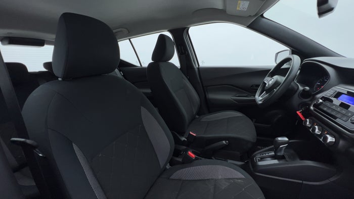 NISSAN KICKS-Right Side Front Door Cabin View