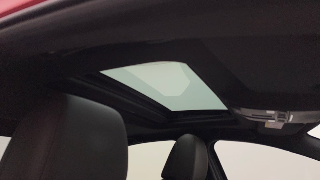 Interior Sunroof/Moonroof