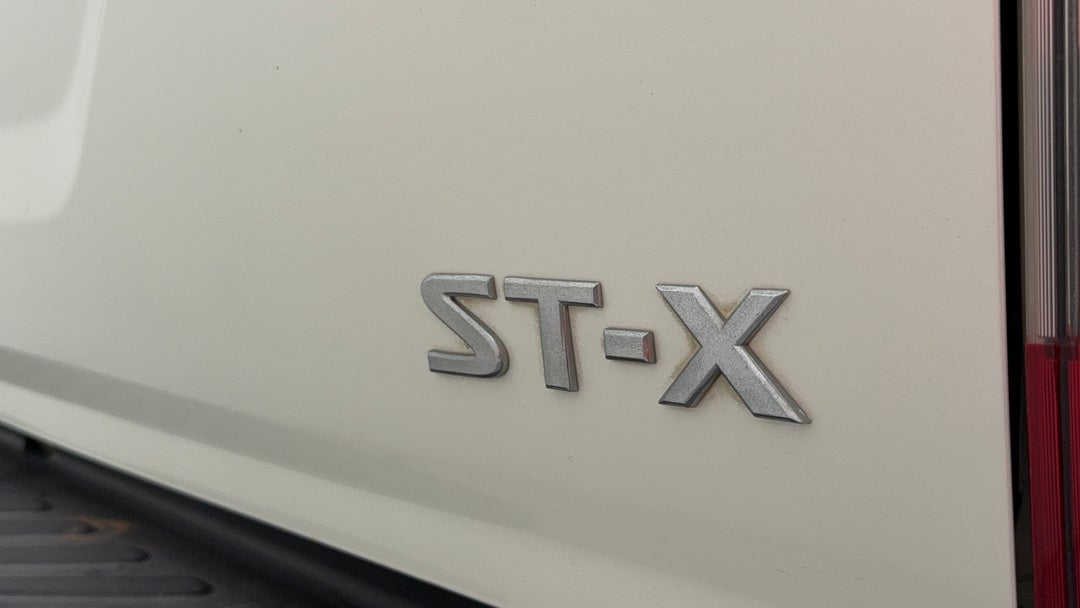 Badge (Boot Right Side)