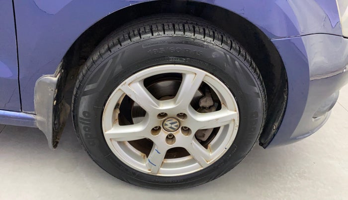 2014 Volkswagen Vento HIGHLINE 1.6 MPI, Petrol, Manual, 71,053 km, Right Front Wheel