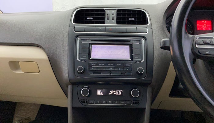 2014 Volkswagen Vento HIGHLINE 1.6 MPI, Petrol, Manual, 71,053 km, Air Conditioner