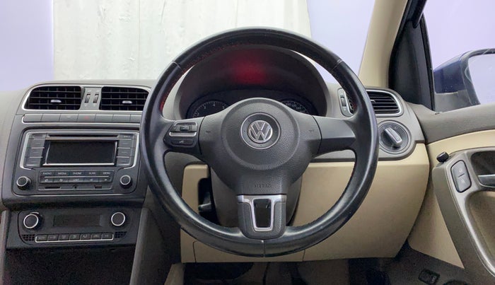 2014 Volkswagen Vento HIGHLINE 1.6 MPI, Petrol, Manual, 71,053 km, Steering Wheel Close Up