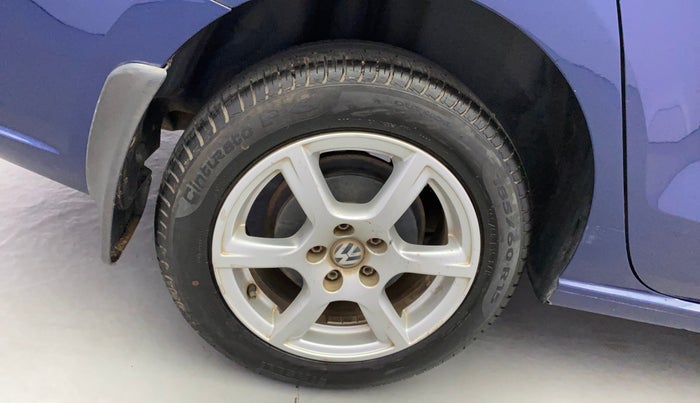 2014 Volkswagen Vento HIGHLINE 1.6 MPI, Petrol, Manual, 71,053 km, Right Rear Wheel