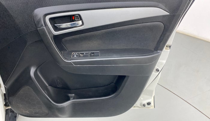 2020 Maruti Vitara Brezza ZXI PLUS, Petrol, Manual, 64,266 km, Driver Side Door Panels Control