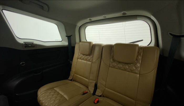 2020 Mahindra XUV500 W11 (O) AT, Diesel, Automatic, 13,720 km, Third Seat Row ( optional )