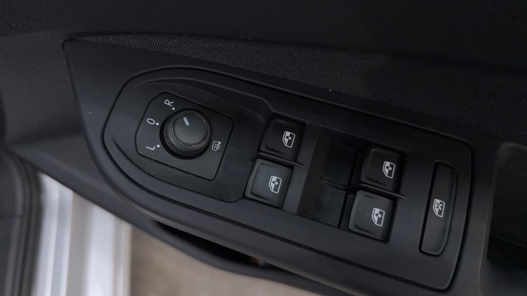 2021 Volkswagen Golf 110tsi, Automatic, 44124 km, Drivers Side Door Panel Controls