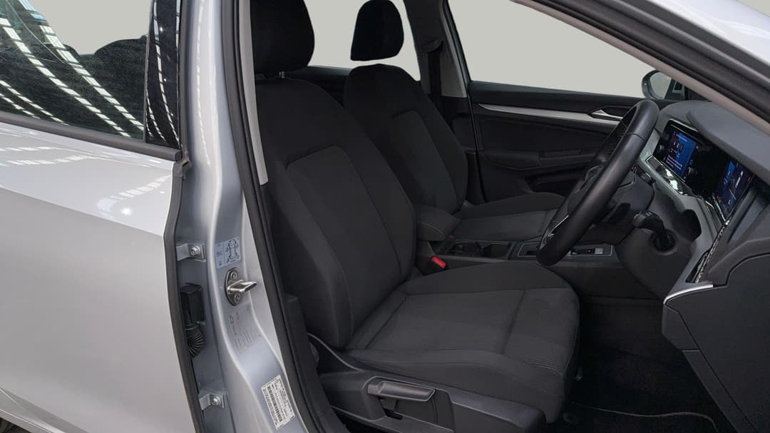2021 Volkswagen Golf 110tsi, Automatic, 44124 km, Right Side Front Door Cabin View