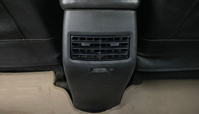 2014 Hyundai Elite i20 MAGNA 1.2, Petrol, Manual, 67,856 km, Rear AC Vents