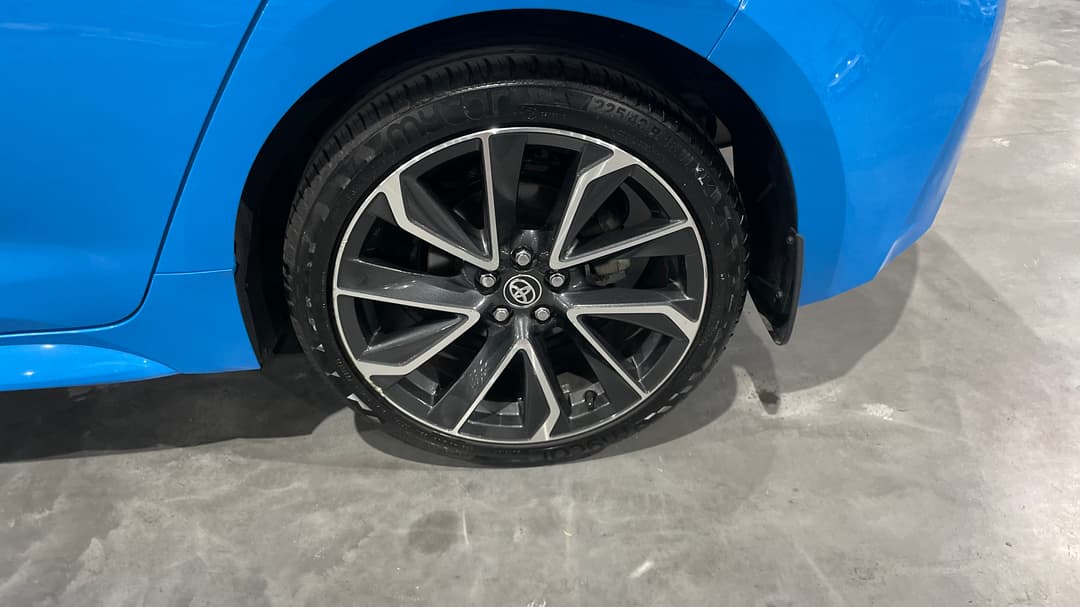 2021 Toyota Corolla Zr, Automatic, 46097 km, Left Rear Wheel