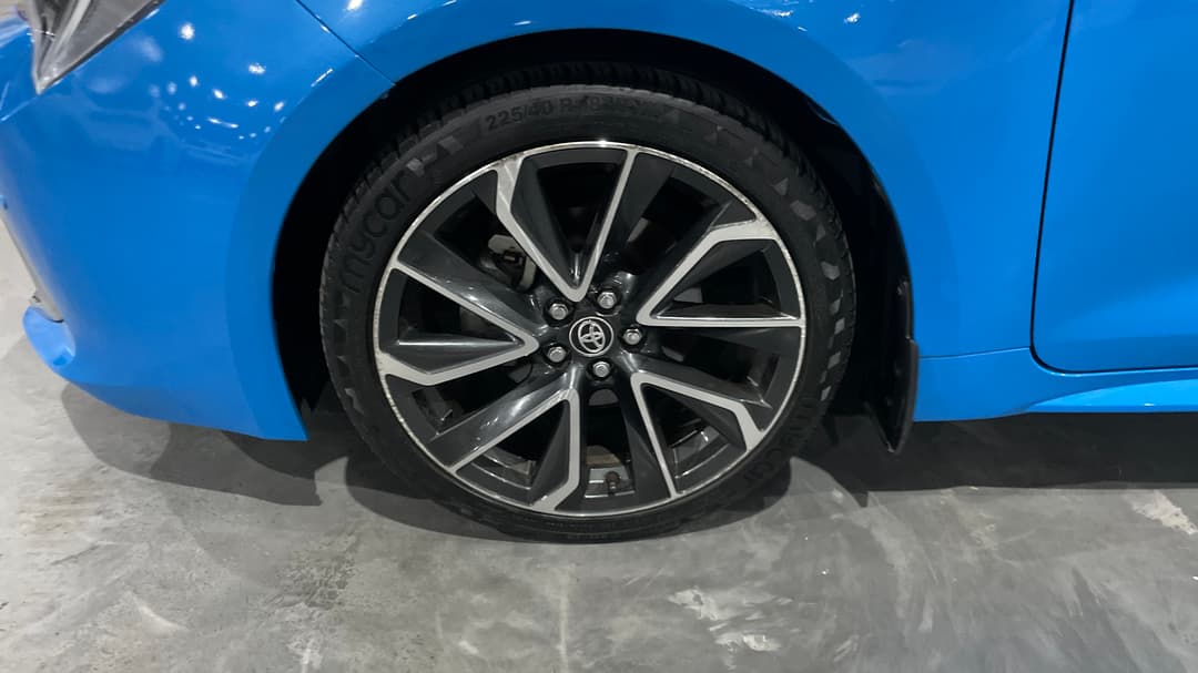 2021 Toyota Corolla Zr, Automatic, 46097 km, Left Front Wheel