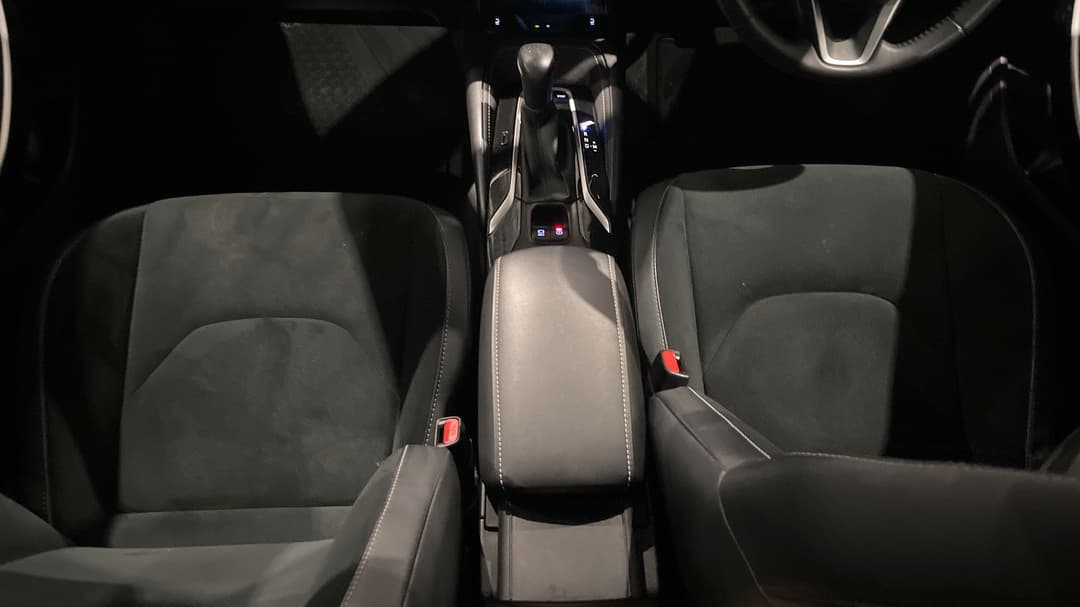 2021 Toyota Corolla Zr, Automatic, 46097 km, Center Console