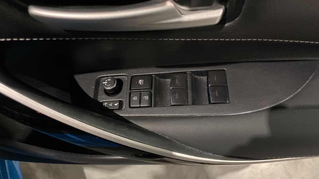 2021 Toyota Corolla Zr, Automatic, 46097 km, Drivers Side Door Panel Controls