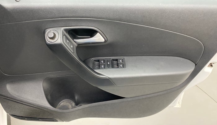 2020 Volkswagen Polo HIGHLINE PLUS 1.0 TSI MT, Petrol, Manual, 97,448 km, Driver Side Door Panels Control