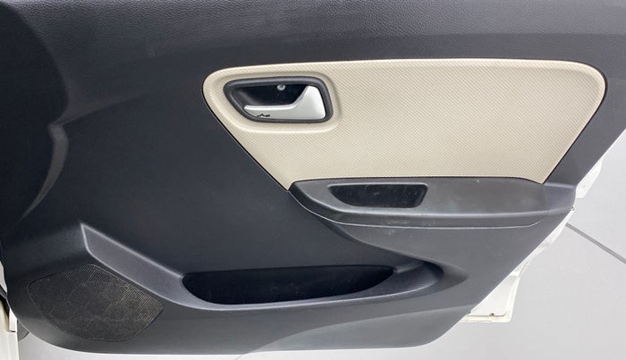 2019 Maruti Alto LXI CNG, CNG, Manual, 75,289 km, Driver Side Door Panels Control