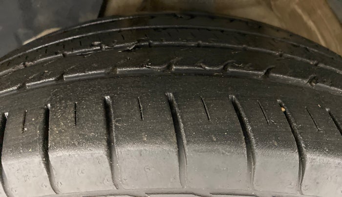 2019 MG HECTOR SHARP 2.0 DIESEL, Diesel, Manual, 30,490 km, Left Front Tyre Tread