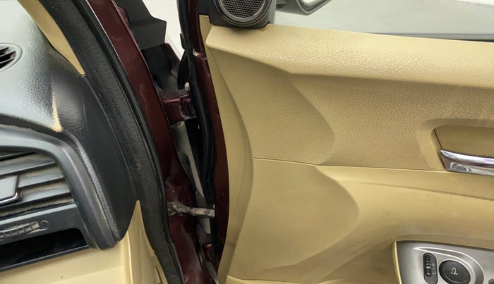 2012 Honda City 1.5L I-VTEC V MT, Petrol, Manual, 72,146 km, Driver-side door - Checker assembly is not functional