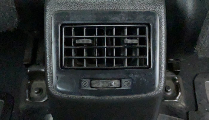 2015 Hyundai Xcent SX AT 1.2 (O), Petrol, Automatic, 52,881 km, Rear AC Vents