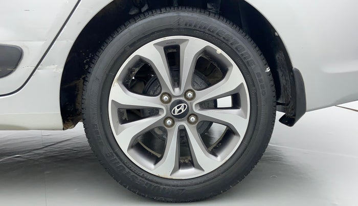2015 Hyundai Xcent SX AT 1.2 (O), Petrol, Automatic, 52,881 km, Left Rear Wheel