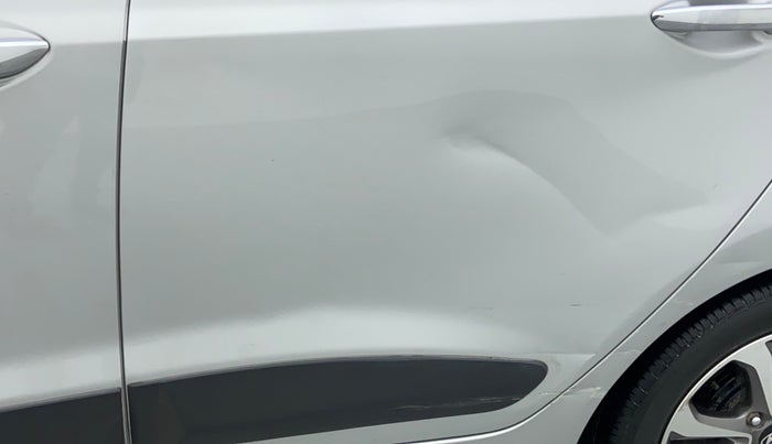 2015 Hyundai Xcent SX AT 1.2 (O), Petrol, Automatic, 52,881 km, Rear left door - Minor scratches
