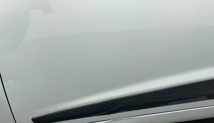 2015 Hyundai Xcent SX AT 1.2 (O), Petrol, Automatic, 52,881 km, Front passenger door - Minor scratches