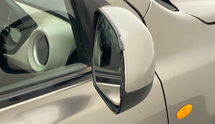 2018 Datsun Go Plus T, Petrol, Manual, 46,562 km, Right rear-view mirror - Cover has minor damage