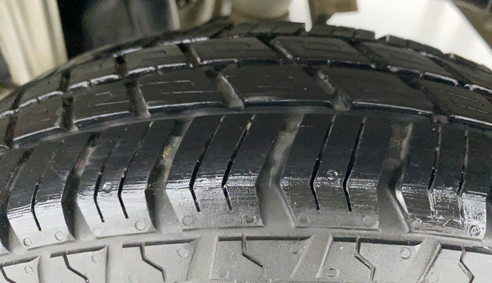 2019 Maruti Alto 800 LXI, Petrol, Manual, 8,474 km, Left Rear Tyre Tread