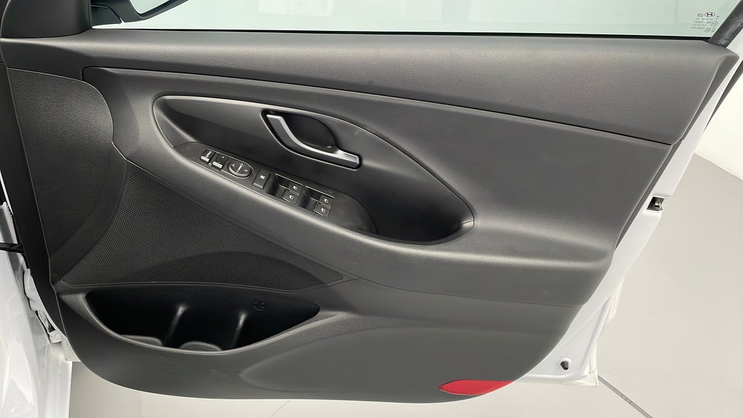 2020 Hyundai i30 N Line, Automatic, 19140 km, Speaker View