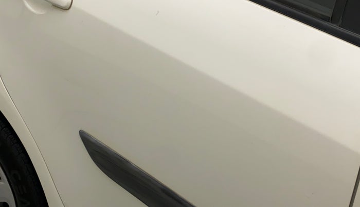 2015 Maruti Swift VXI, Petrol, Manual, 65,318 km, Right rear door - Slightly dented