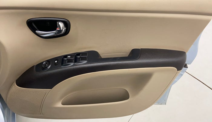 2010 Hyundai i10 MAGNA 1.2 KAPPA2, Petrol, Manual, 95,085 km, Driver Side Door Panels Control