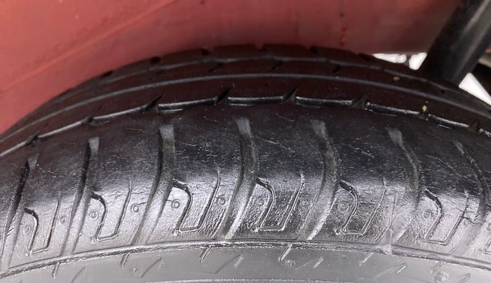2016 Maruti Wagon R 1.0 VXI, Petrol, Manual, 46,563 km, Left Rear Tyre Tread