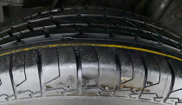 2016 Honda Jazz VX  1.2, Petrol, Manual, 32,078 km, Left Rear Tyre Tread
