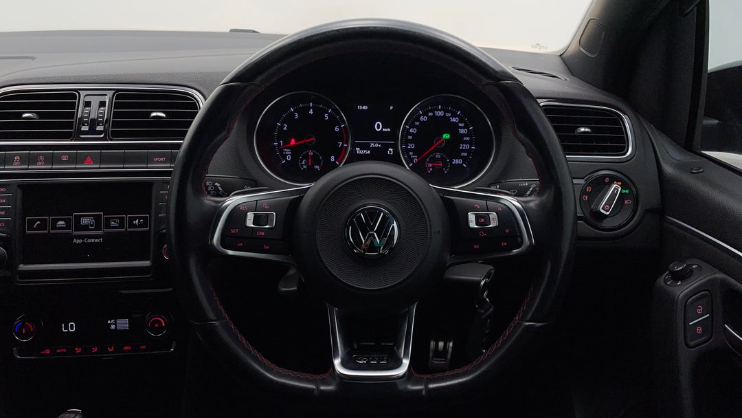 2017 Volkswagen Polo Gti, Automatic, 102754 km, Steering Wheel Close-up