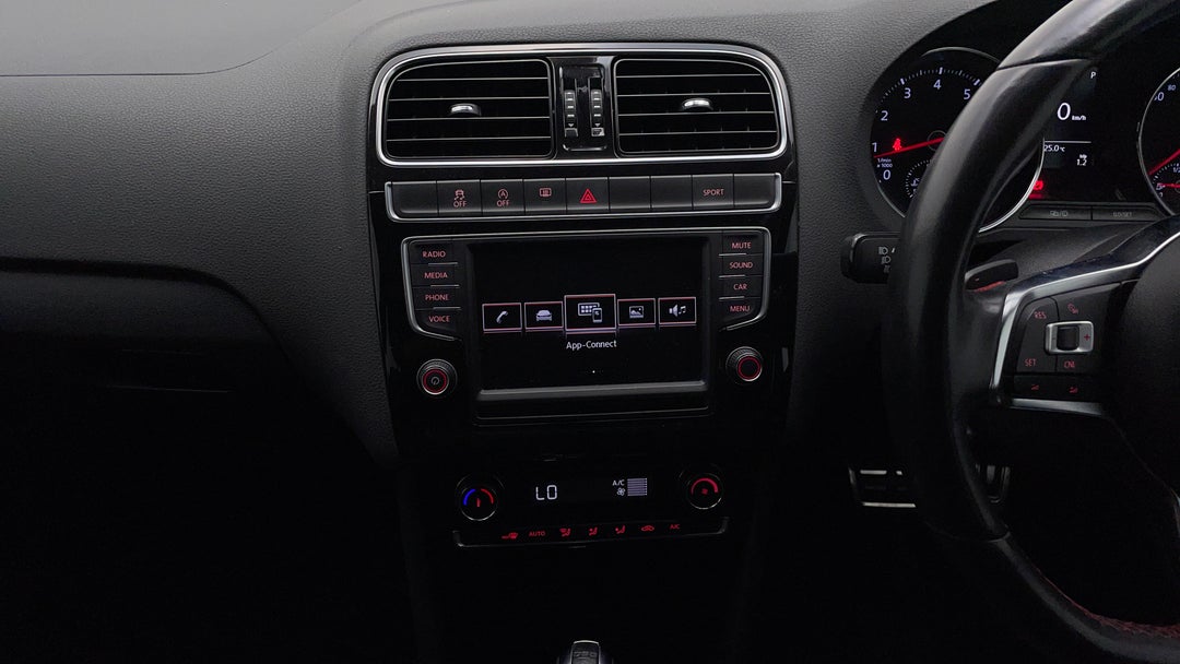 2017 Volkswagen Polo Gti, Automatic, 102754 km, Center Console