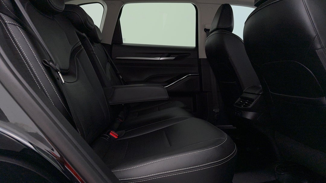 2024 GWM Haval H6 Ultra Hybrid, Automatic, 24379 km, Right Side Rear Door Cabin View