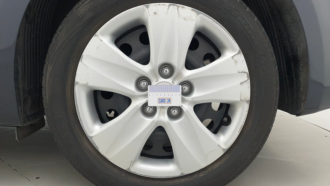 Wheels Hubcap Rear LHS Gutter Rash