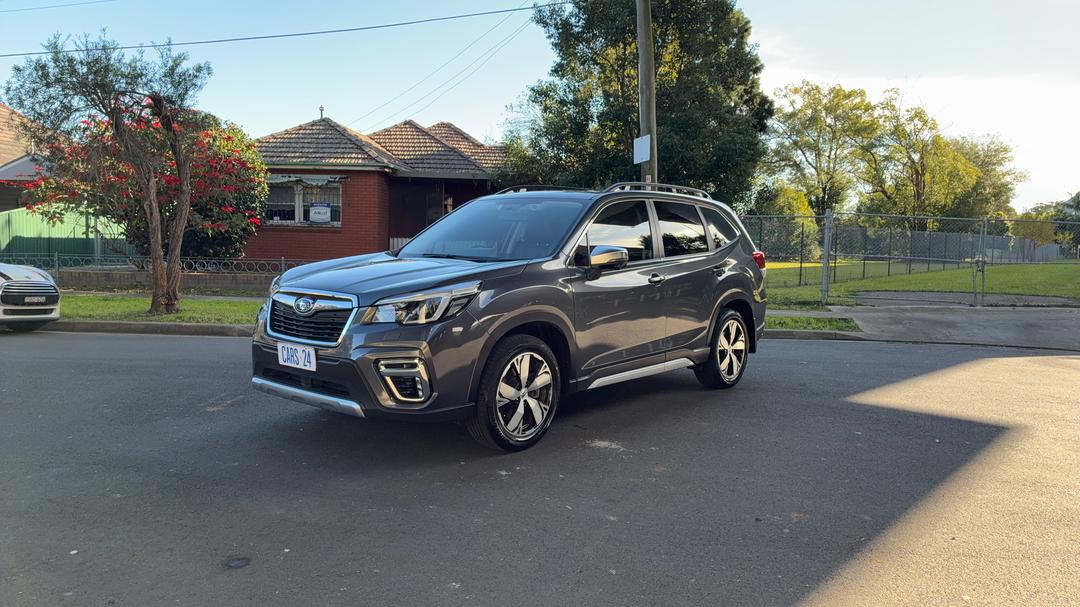 2021 Subaru Forester 2.5i-s (awd), Automatic, 26560 km, Left Front Diagonal (45- Degree) View