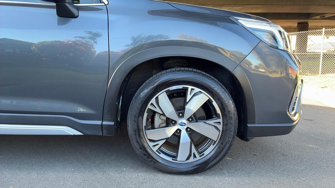 2021 Subaru Forester 2.5i-s (awd), Automatic, 26560 km, Right Front Wheel