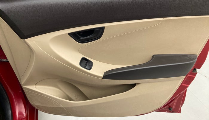 2015 Hyundai Eon MAGNA PLUS, Petrol, Manual, 46,052 km, Driver Side Door Panels Control