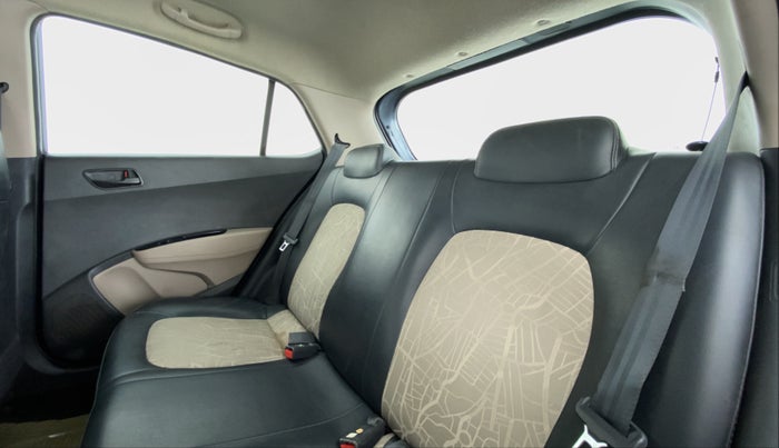 2017 Hyundai Grand i10 MAGNA 1.2 VTVT, Petrol, Manual, 49,208 km, Right Side Rear Door Cabin