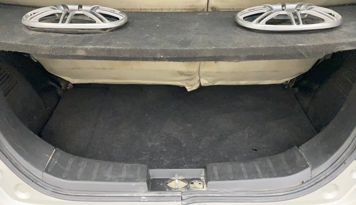 2017 Maruti Wagon R 1.0 LXI, Petrol, Manual, 79,416 km, Boot Inside