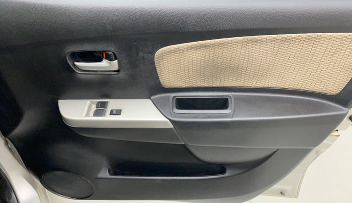 2017 Maruti Wagon R 1.0 LXI, Petrol, Manual, 79,416 km, Driver Side Door Panels Control