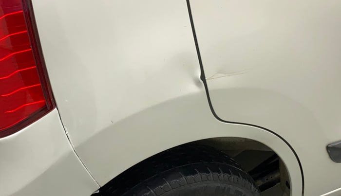 2017 Maruti Wagon R 1.0 LXI, Petrol, Manual, 79,416 km, Right quarter panel - Slightly dented