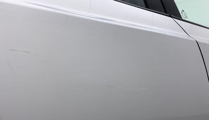 2017 Hyundai Xcent SX 1.1 CRDI, Diesel, Manual, 95,092 km, Right rear door - Minor scratches